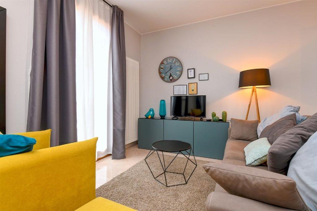 Desenzanoloft Le Chateau De Margot Desenzano del Garda Luaran gambar