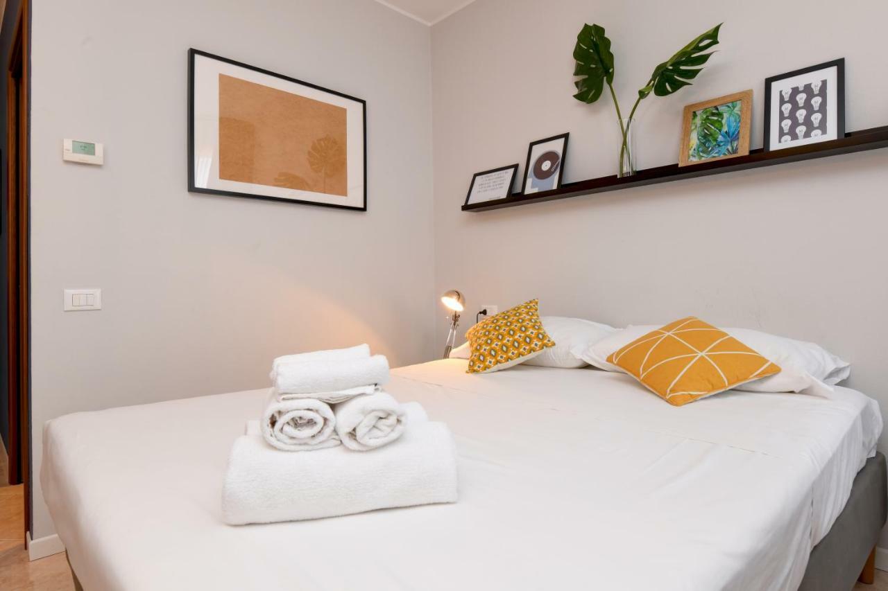 Desenzanoloft Le Chateau De Margot Desenzano del Garda Luaran gambar
